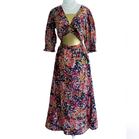 Floral Cut-Out Front Midi Dress - Picture 4 of 16